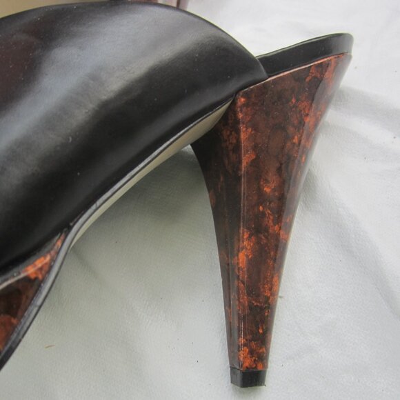 9 WEST NWINGUANTI BLACK LEATHER W/TORTOISE SHELL HEEL CLASSY SHOE - Picture 5 of 7